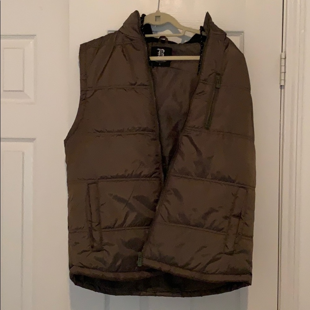 Men’s olive green vest